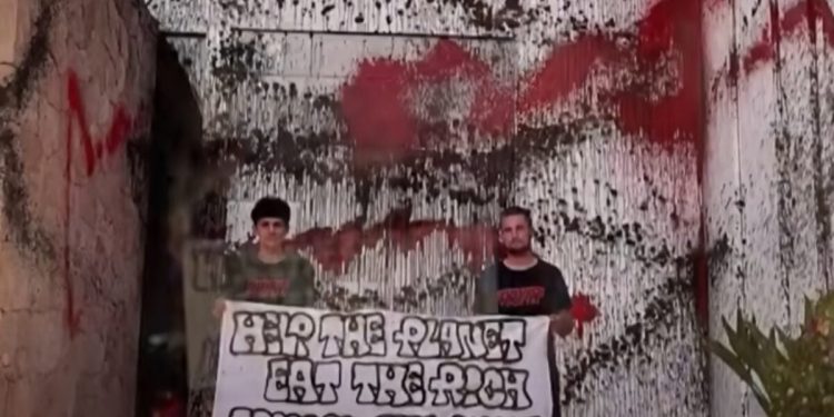 Los fanáticos de izquierdas destrozan la mansión española de la superestrella del fútbol Lionel Messi | The Gateway Pundit