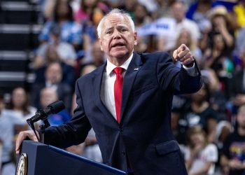 Tim Walz recibe elogios inmerecidos por ser un defensor de la reforma de zonificación