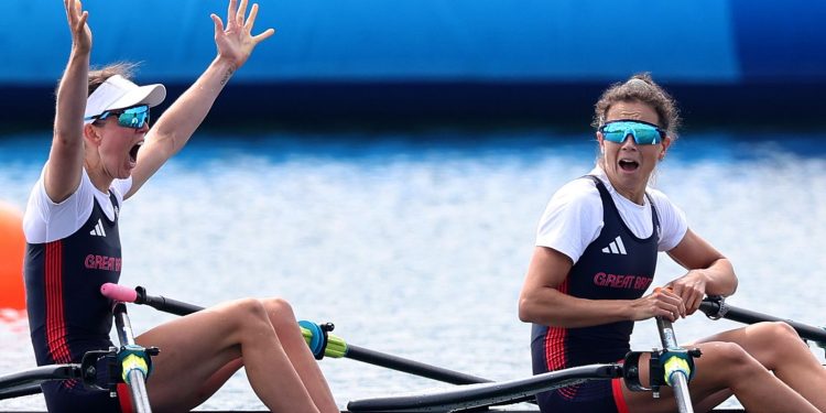 Juegos Olímpicos de 2024: las remeras británicas Emily Craig e Imogen Grant, la trampolinista Bryony Page y el equipo ecuestre ganan el oro | Noticias de los Juegos Olímpicos