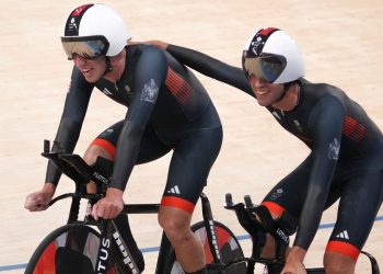 Juegos Olímpicos 2024: Gran Bretaña se lleva la plata en la emocionante persecución por equipos masculina y gana la medalla número 1000 de la era moderna | Noticias de los Juegos Olímpicos