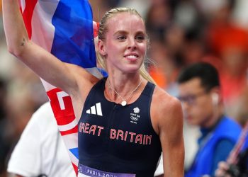 Keely Hodgkinson: la campeona olímpica de 800 m del equipo británico termina la temporada antes de tiempo por lesión | Noticias de atletismo