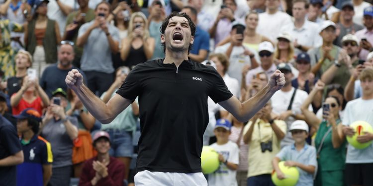 Taylor Fritz y Grigor Dimitrov alcanzan los cuartos de final del US Open