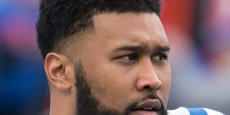 Los Colts colocan al DT DeForest Buckner (tobillo) en IR