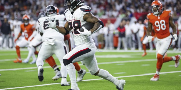 Los RB de los Texans Joe Mixon (tobillo) y Dameon Pierce (tendón de la corva) no participan en la práctica