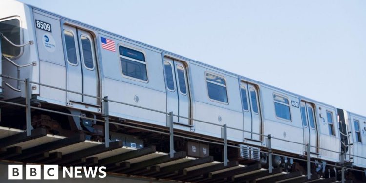 Policía de Nueva York arresta a adolescente que secuestró un tren subterráneo para dar un paseo