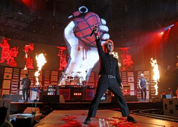 YouTube bloquea vídeos de Adele, Green Day, Bob Dylan y otros en disputa con SESAC