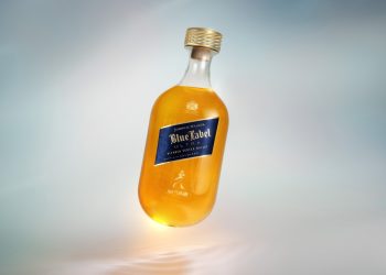 Así es como Johnnie Walker fabricó la botella de whisky más ligera del mundo
