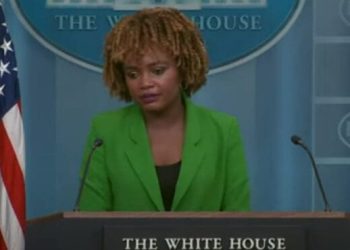 Karine Jean-Pierre humilla a los hipócritas de la investigación republicana de Zelenskyy