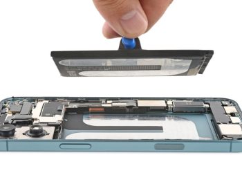 El desmontaje del iPhone 16 muestra una nueva forma de colocar la batería del teléfono