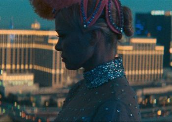 Pamela Anderson es 'una revelación' en un conmovedor drama ambientado en Las Vegas