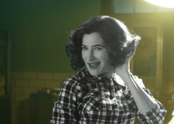 Kathryn Hahn brilla en la 'oferta más gay de Marvel hasta la fecha'