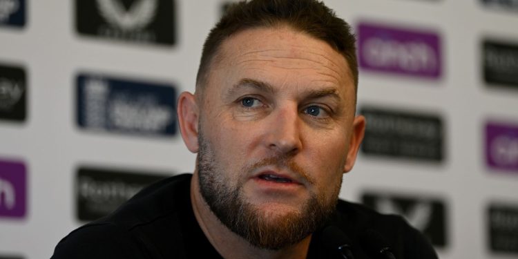 El entrenador de Inglaterra, Brendon McCullum, respalda al capitán Jos Buttler mientras planea la 'regeneración' del equipo de pelota blanca | Noticias de Cricket