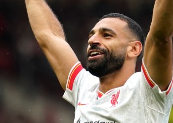 Mohamed Salah sugiere que este será su último año en el Liverpool después de marcar en la victoria sobre el Manchester United | Noticias de fútbol