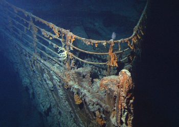 La emblemática barandilla del Titanic se ha derrumbado, revelan nuevas imágenes del naufragio