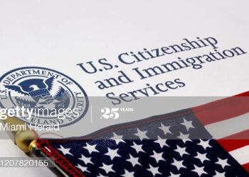USCIS continúa aceptando solicitudes