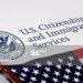 USCIS continúa aceptando solicitudes