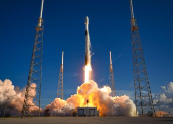 SpaceX gana un contrato de lanzamiento de la Fuerza Espacial por 733 millones de dólares