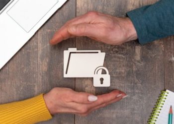 Los viajeros de negocios a menudo descuidan las políticas de protección de datos