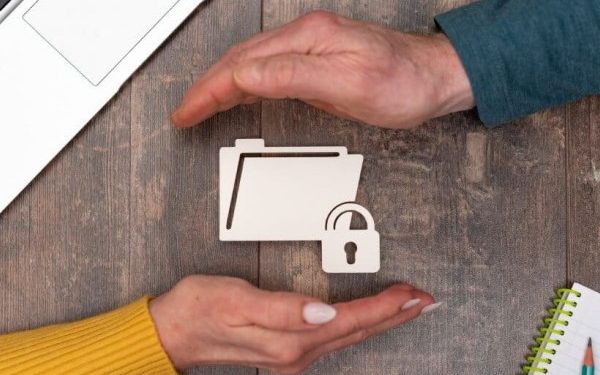 Los viajeros de negocios a menudo descuidan las políticas de protección de datos