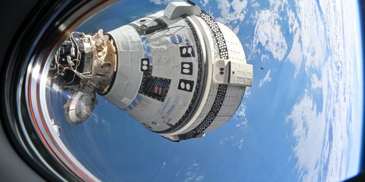 Según se informa, Boeing considera vender su negocio espacial