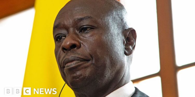 El vicepresidente de Kenia despedido por el Senado mientras estaba en el hospital