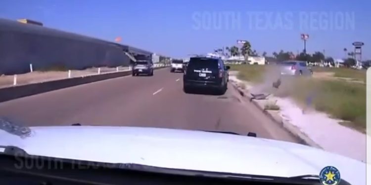 Caos fronterizo de Kamala-DPS de Texas arresta a miembro de una pandilla por contrabando de ilegales después de una persecución a alta velocidad (VIDEO) | El experto en puerta de enlace