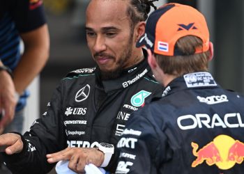 GP de la Ciudad de México: Lewis Hamilton critica las 'áreas grises' en el reglamento de la F1 y la defensa de la posición de Max Verstappen | Noticias F1