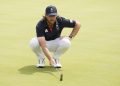 Tommy Fleetwood iguala el récord del recorrido y sube uno en Abu Dabi