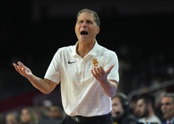 USC se separa del molesto Grambling State para lograr su quinta victoria