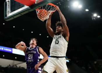La gran primera mitad ayuda al No. 12 Baylor a superar a Tarleton State por 63 puntos