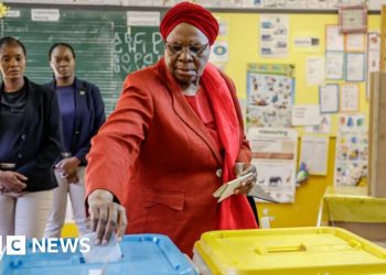Los namibios esperan los resultados de las elecciones: Netumbo Nandi-Ndaitwah de Swapo se enfrenta a Panduleni Itula del IPC