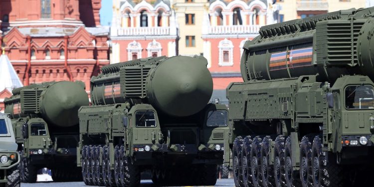 El ataque con misiles balísticos de Rusia contra Ucrania es una novedad alarmante