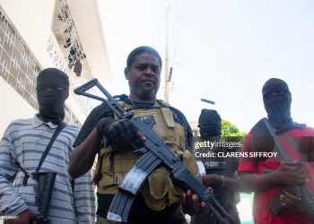 Aeropuerto de Haití cerrado temporalmente en medio de violencia de pandillas