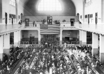 Los migrantes que pasaron por la isla Ellis