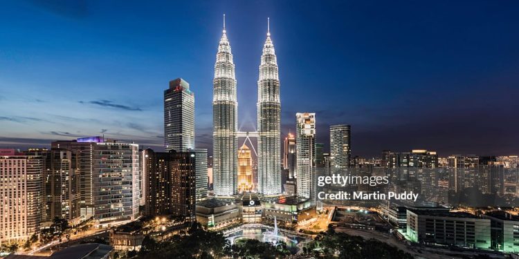 Petronas da un paso adelante mientras Exxon sale de un bloque petrolero clave en Guyana