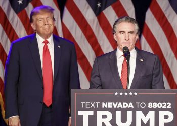 El presidente Trump nomina al gobernador de Dakota del Norte, Doug Burgum, como próximo secretario del Interior | El experto en puerta de enlace