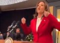 ¿Demasiado ponche de huevo? Kamala Harris luce borracha en fiesta de Navidad en DC (VIDEO) | El experto en puerta de enlace