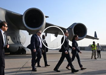 Blinken analiza el futuro de Siria en una visita no anunciada a Irak