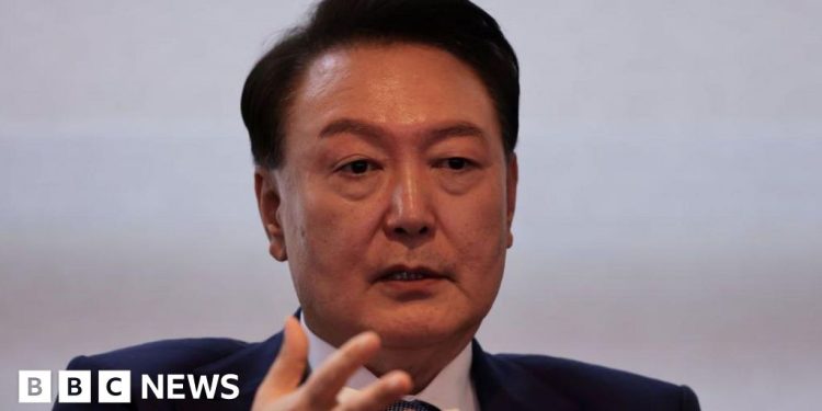 Prohibición de viajar al presidente de Corea del Sur, Yoon, tras el intento de ley marcial