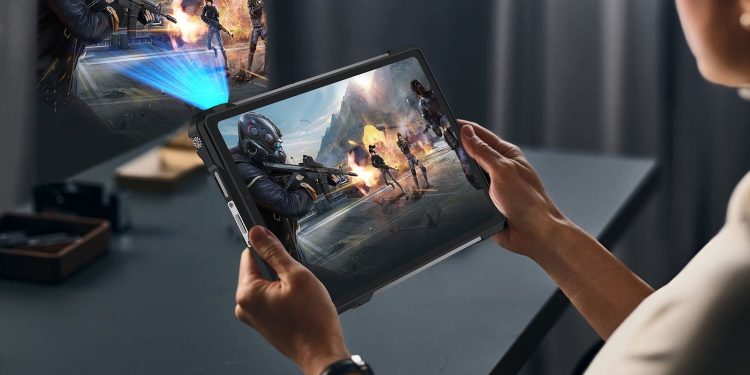 Esta tableta 'tanque' alberga un proyector para cuando 11 pulgadas de pantalla no son lo suficientemente grandes