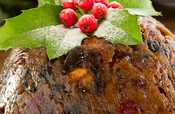 Celebre las fiestas con un decadente pudín navideño de ciruelas