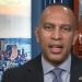 Hakeem Jeffries tiene la respuesta perfecta a las nominaciones de Trump