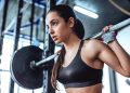 Los mejores ejercicios con barra para mujeres para aumentar la fuerza y ​​mejorar la postura
