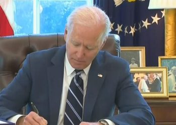 Biden anuncia límite de precios para medicamentos recetados de Medicare