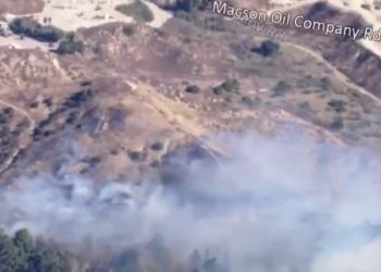 Se produce otro incendio en Los Ángeles: nuevo incendio en Granada Hills amenaza viviendas residenciales (VIDEO) | El experto en puerta de enlace
