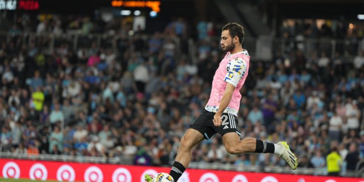 DC United firma al defensa Derek Dodson por un año