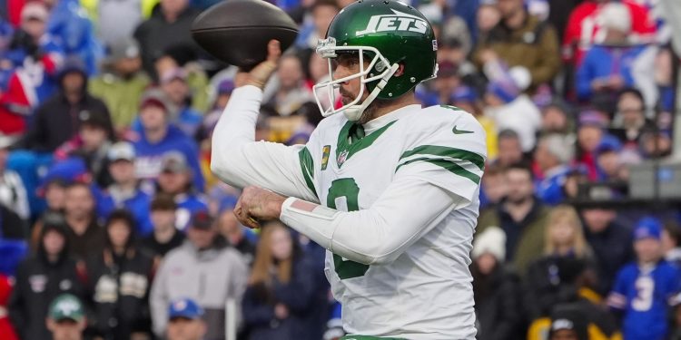 Los fanáticos de los Steelers reaccionan cuando Russell Wilson y Justin Fields dan paso al QB de los Jets en predicciones audaces