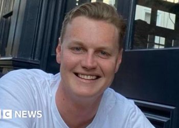 El príncipe William, conmocionado por la muerte del hijastro de su ex niñera