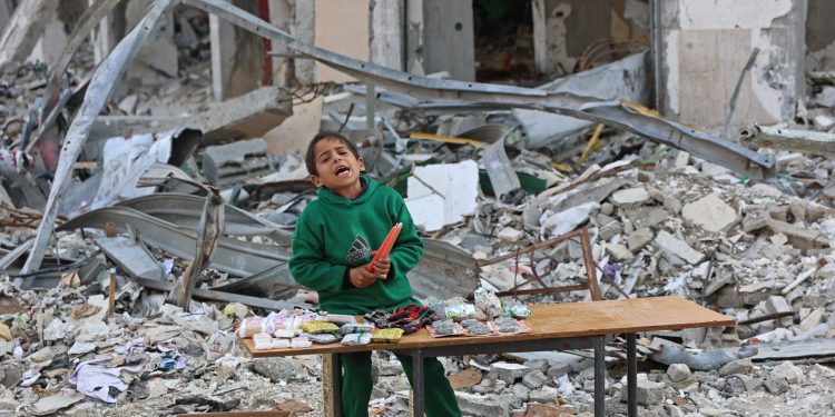 Israel intensifica los ataques a Gaza en medio de un renovado impulso de alto el fuego | Noticias de Gaza