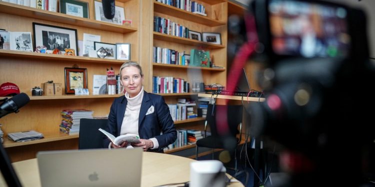 Elon Musk recibe al líder de la extrema derecha alemana AfD en X antes de las elecciones | Elecciones Noticias